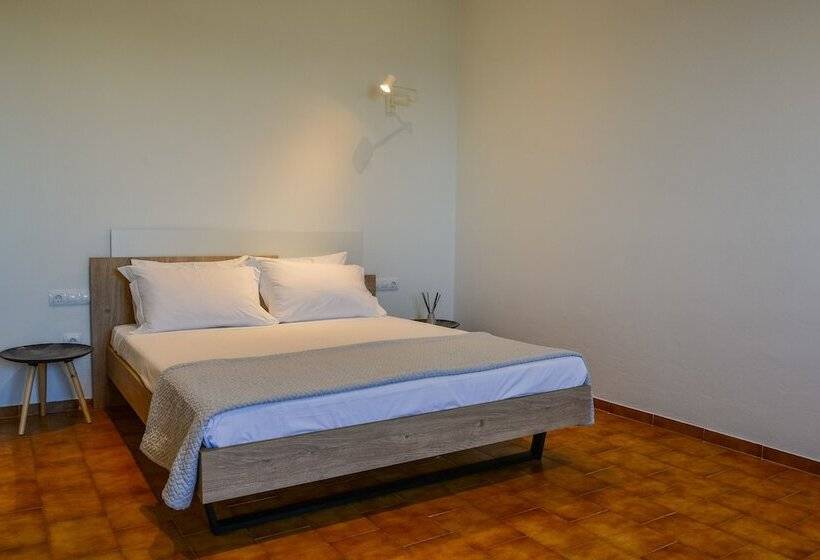 Апартаменты 1 Спальня, Pharos Apartments