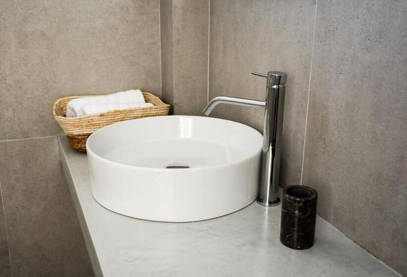 Апартаменты 1 Спальня, Pharos Apartments