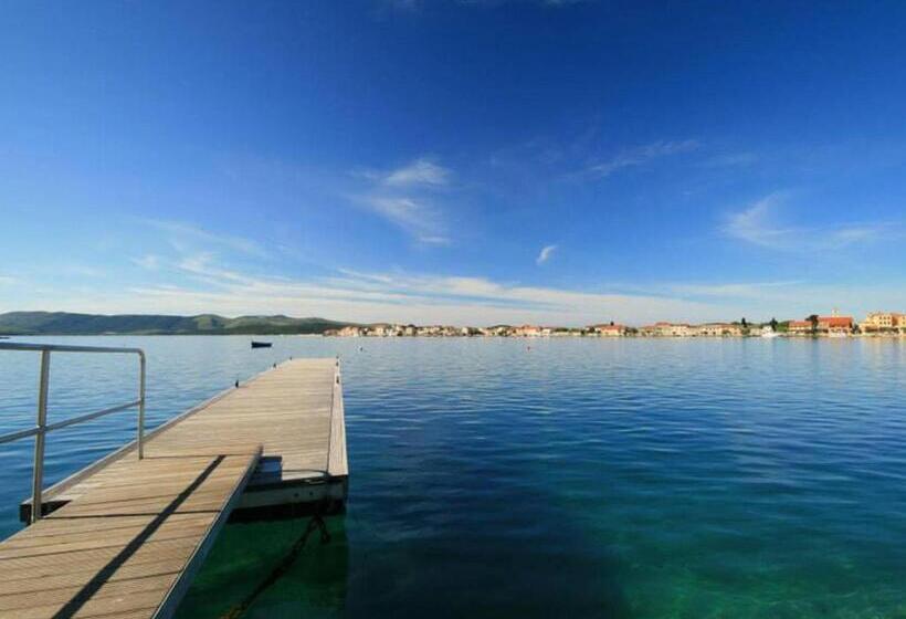 آپارتمان 1 خوابه, Apartments Tanfara
