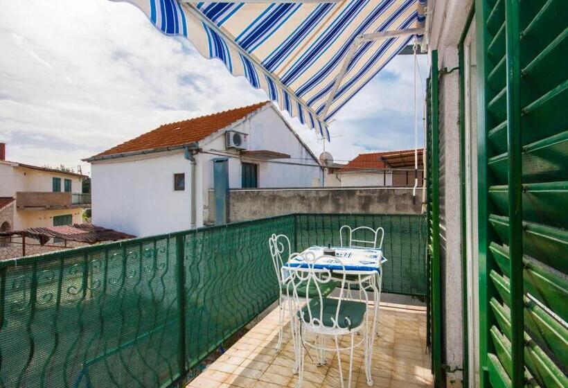 آپارتمان 1 خوابه, Apartments Tanfara
