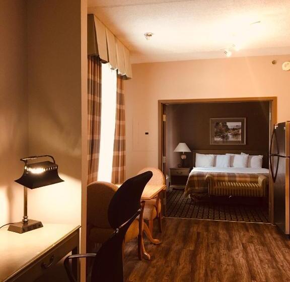 스위트 킹사이즈 침대, Hawthorn Extended Stay By Wyndham Conyers