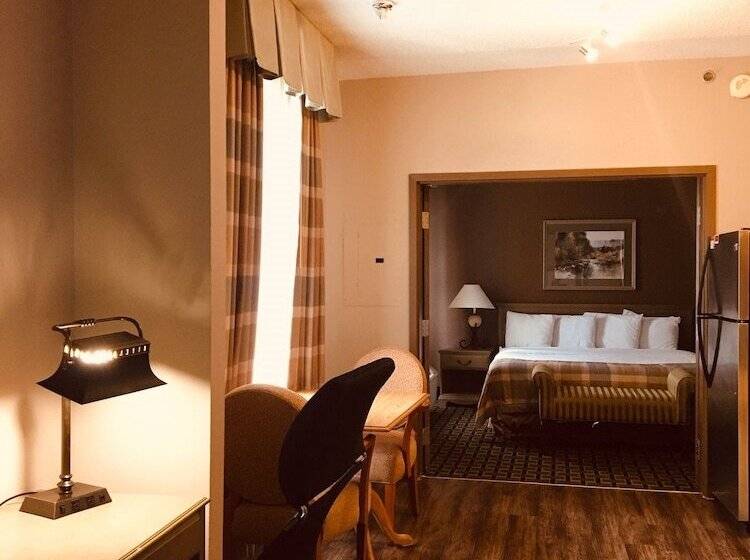 스위트 킹사이즈 침대, Hawthorn Extended Stay By Wyndham Conyers