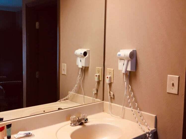 스위트 킹사이즈 침대, Hawthorn Extended Stay By Wyndham Conyers
