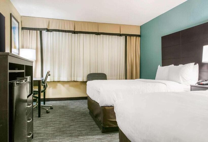 Номер Стандарт 2 Двуспальные Кровати, Quality Inn Dayton Airport