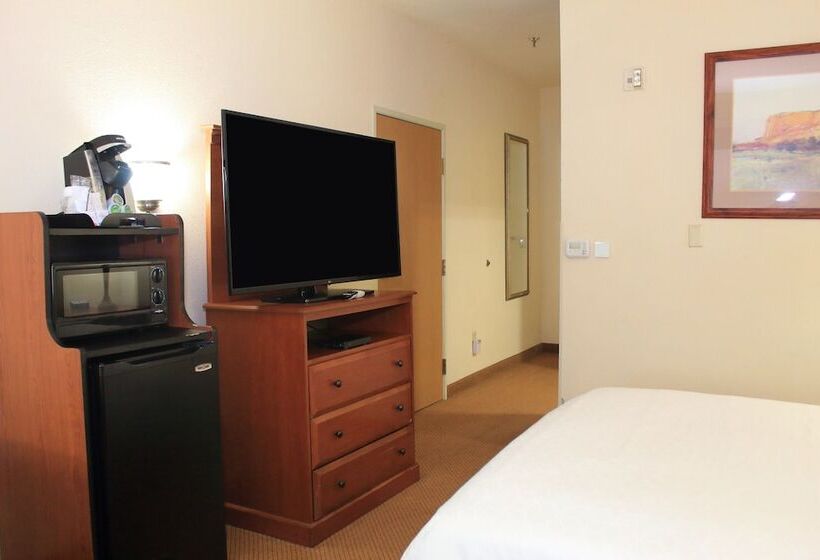 Quarto Estandar, Holiday Inn Express Hotel & Suites Farmington, An Ihg