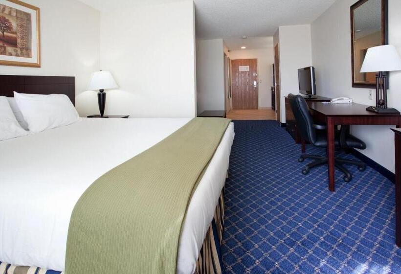 Полулюкс, Holiday Inn Express Hotel & Suites Torrington, An Ihg