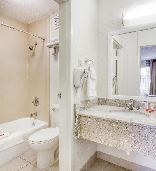 اتاق استاندارد با تخت بزرگ, Quality Inn