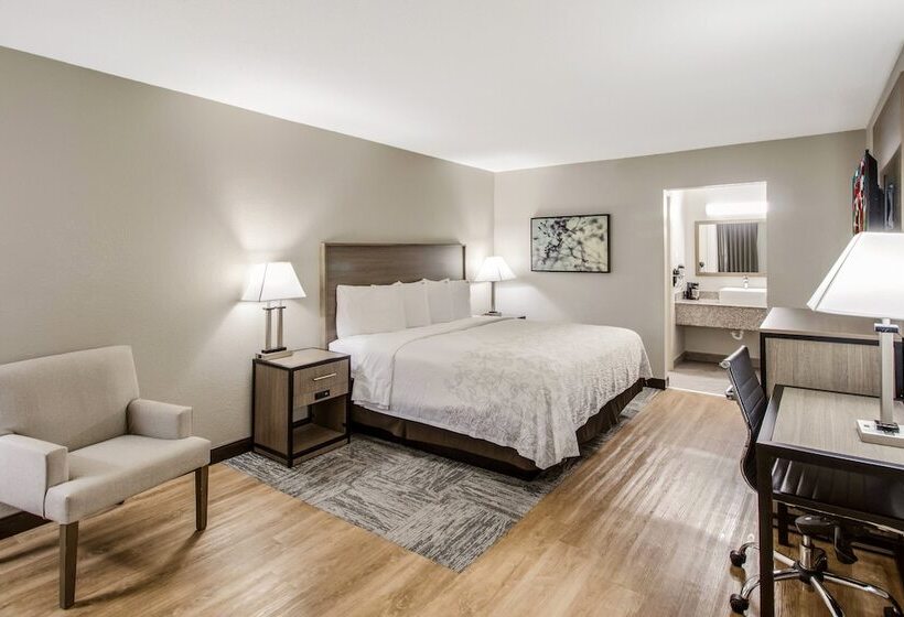 Номер Deluxe, Red Roof Inn Plus+ Dallas   Addison