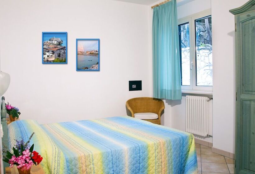 Апартаменты 1 Спальня Вид на Море, Residence Chiesiola