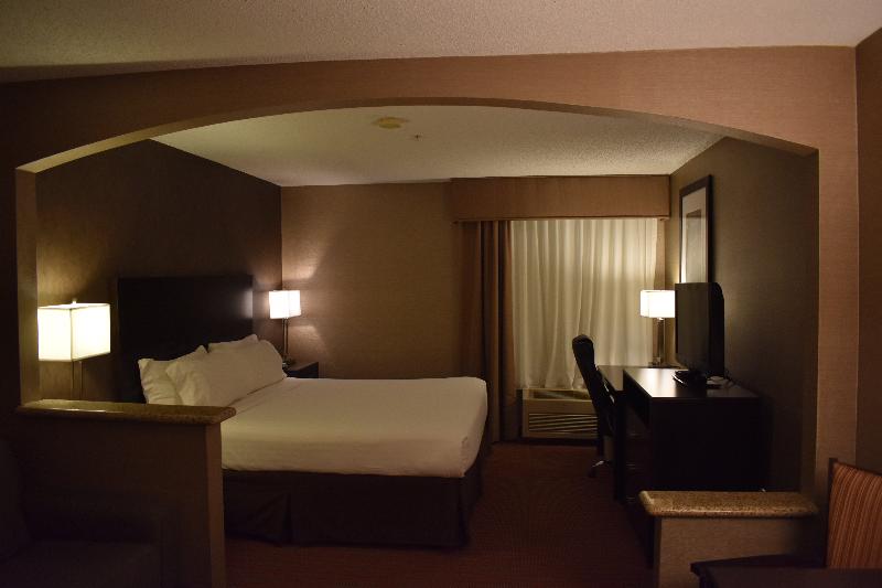 Quarto Estandar Cama King para Deficientes Físicos, Country Inn & Suites By Radisson, Garden City, Ks