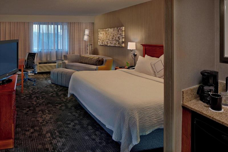 Стандартный Номер Кровать Кинг, Courtyard Hartford Cromwell