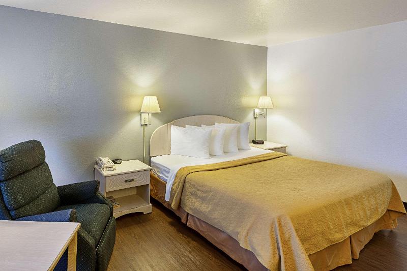 带大床的标准间, Econo Lodge Downtown South