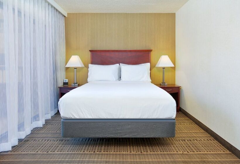 Люкс 2 Спальни, Holiday Inn & Suites Santa Maria, An Ihg