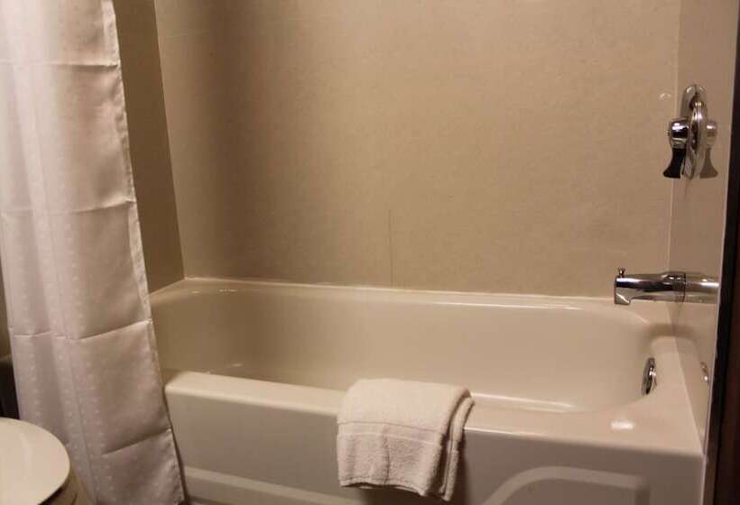 Люкс с гидромассажем, Holiday Inn Express Lewisburg   New Columbia, An Ihg