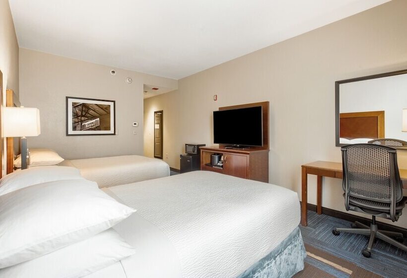 Номер Deluxe, Wyndham New Orleans  French Quarter