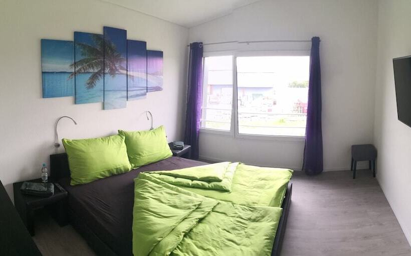 Номер Deluxe, Beachin