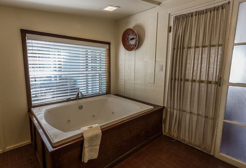 Дом 2 Спальни, Inn At Schoolhouse Creek