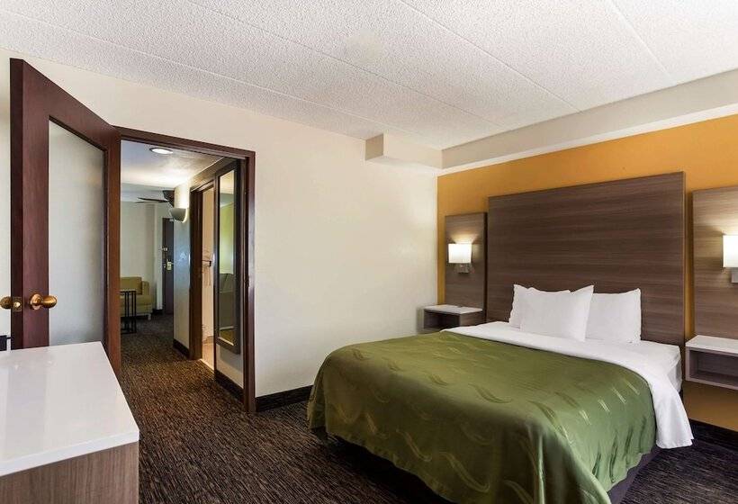 Suite Adaptada para personas con movilidad reducida, Quality Suites Milwaukee Airport