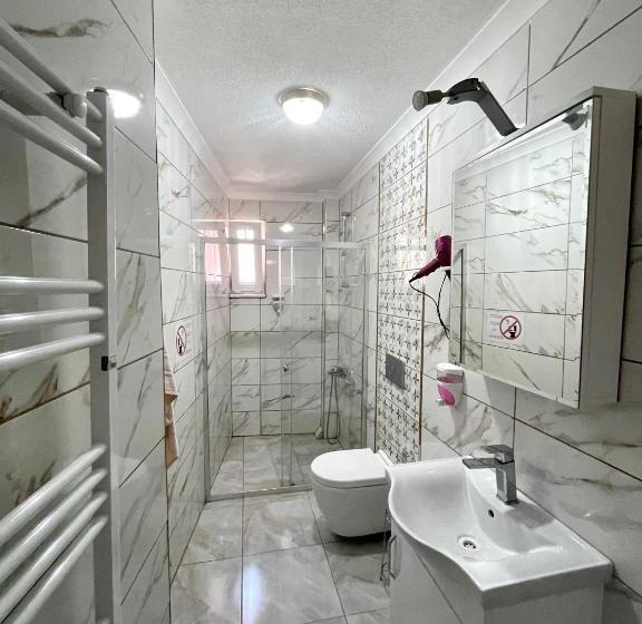 标准间带阳台, Teki̇nler Otel