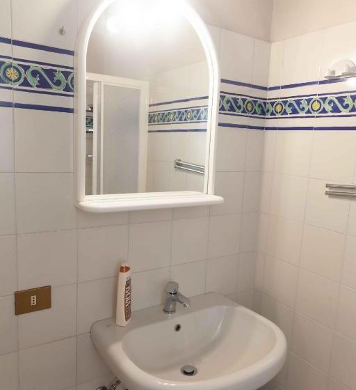 스탠다드 스튜디오, Bed And Breakfast Villa Torre Degli Onesti Apartments