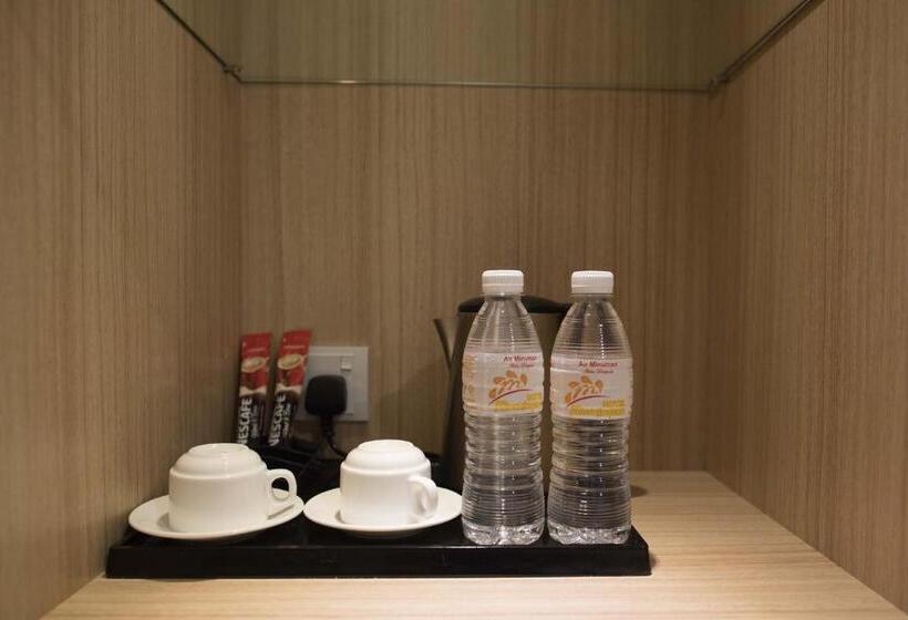 اتاق لوکس خانوادگی, Mornington Hotel Waterfront Lumut