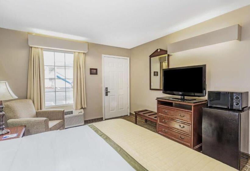 带大床的标准间, Baymont By Wyndham Valdosta At Valdosta Mall