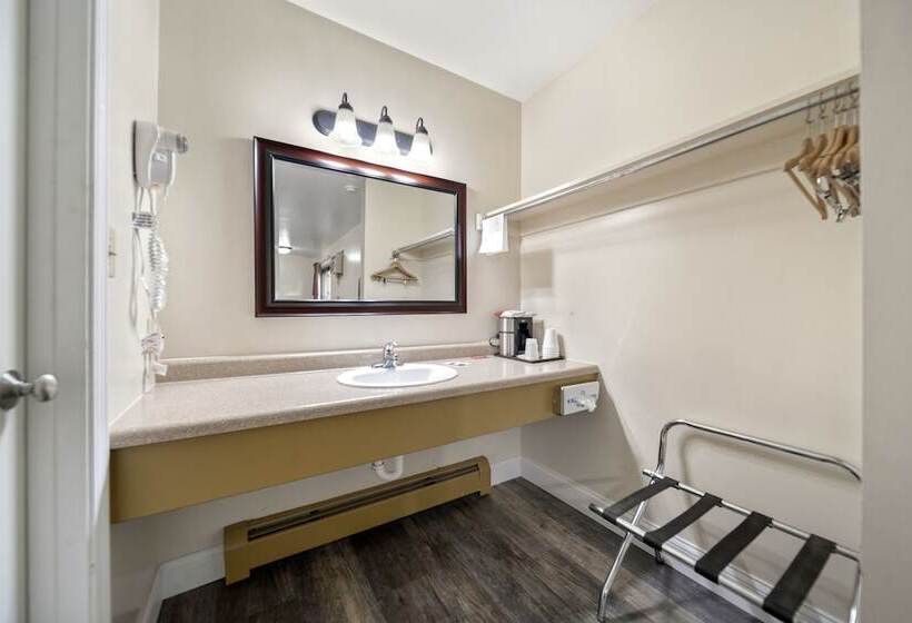 Family Suite, Kingsway Inn