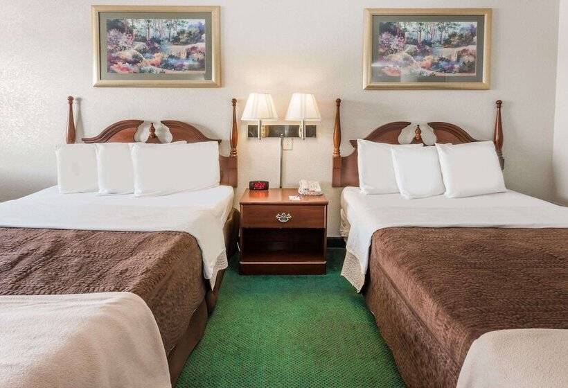 Quarto Estandar 2 Camas Casal, Knights Inn Peru