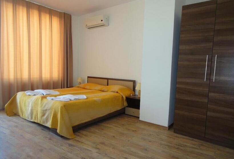 شقة غرفتين, Yassen Holiday Village