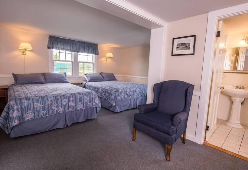 Номер Стандарт, Lighthouse Inn Cape Cod