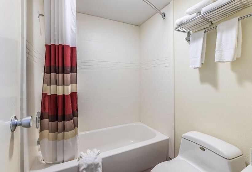 Номер Superior, Red Roof Inn Caryville
