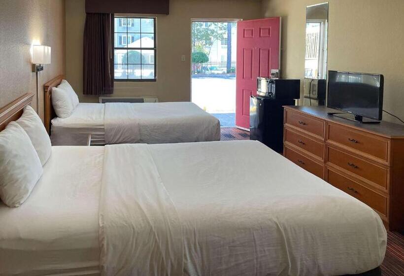 Четырехместный Номер Стандарт, Motel 6 Huntsville Al University Dr