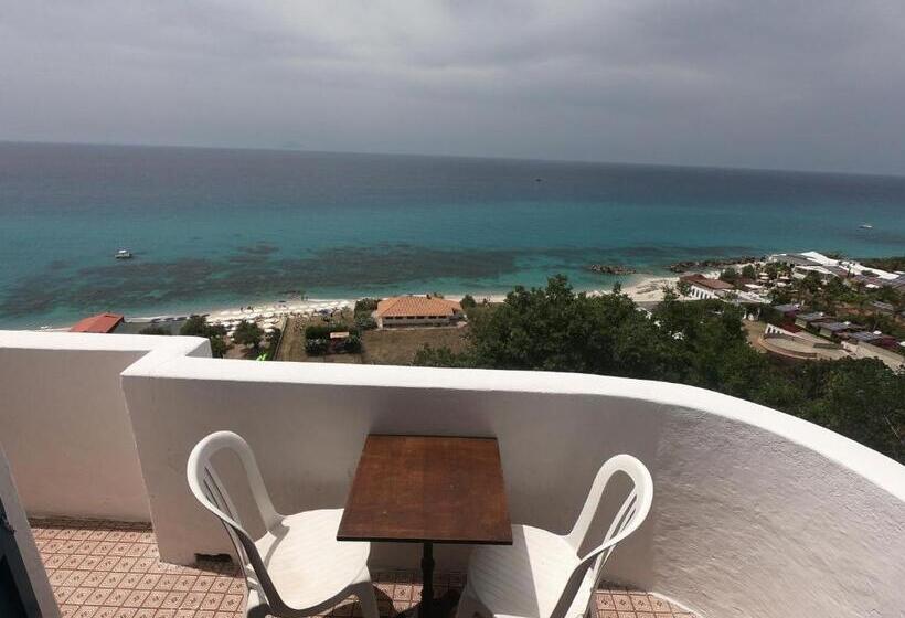 استودیوی استاندارد با چشم‌انداز دریا, Residenza Gherly