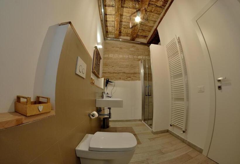 اتاق لوکس, B&b Del Corso