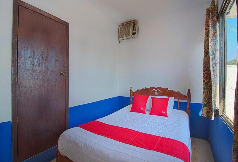 Quarto Triplo Estandar, Posada Los Faroles
