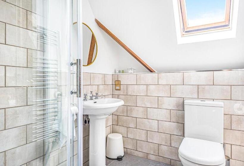 Номер Стандарт, Tilehouse Lodge