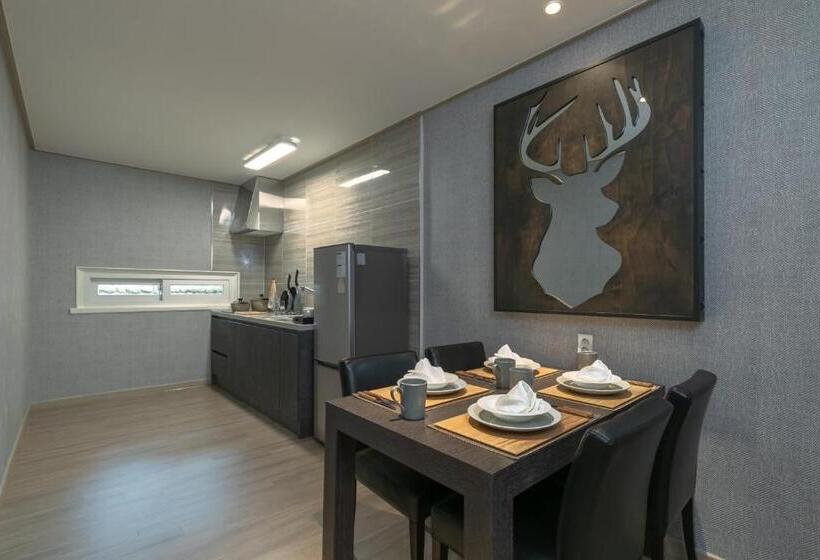 Королевский Люкс, Kensington Resort Seorak Valley