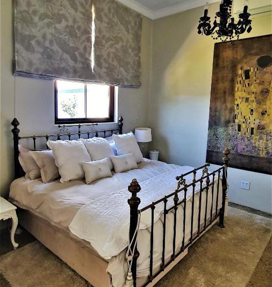 Люкс с гидромассажем, Bakenhof Winelands Lodge