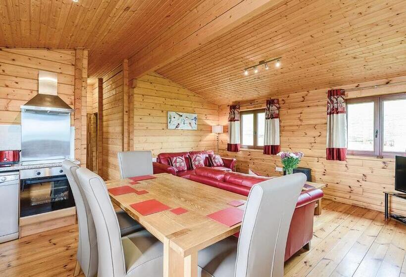 Дом 2 Спальни, Trewythen Lodges
