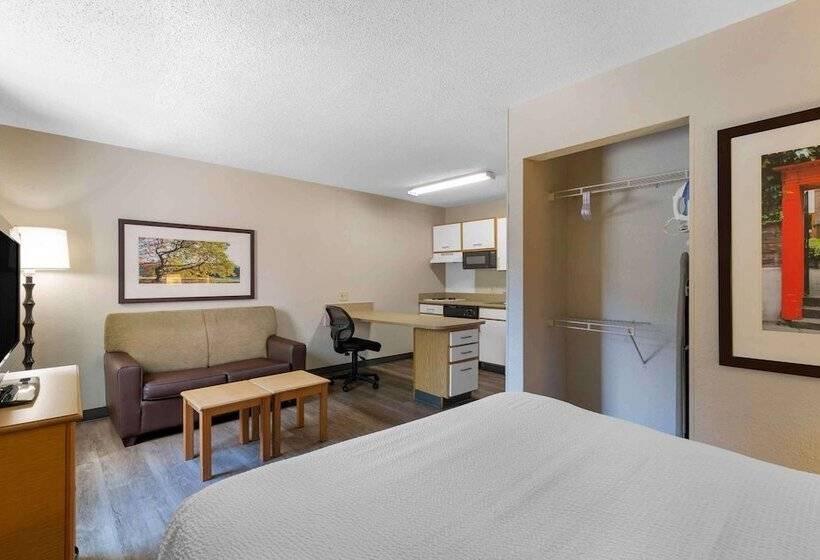 Студия Deluxe, Extended Stay America Suites  Boston  Peabody