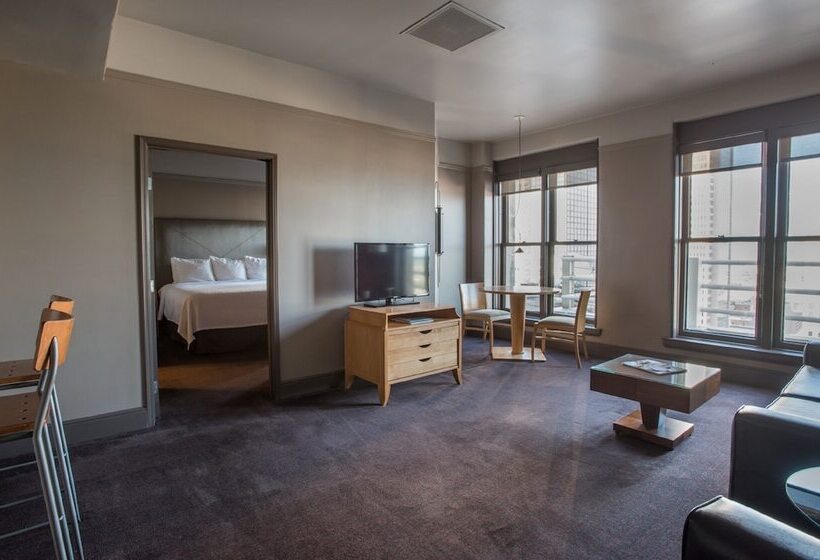 스위트, Magnolia Hotel Downtown Dallas