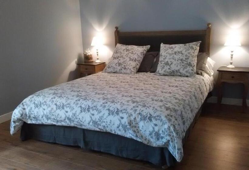 Номер Стандарт, Chambres D Hôtes La Bourbelle
