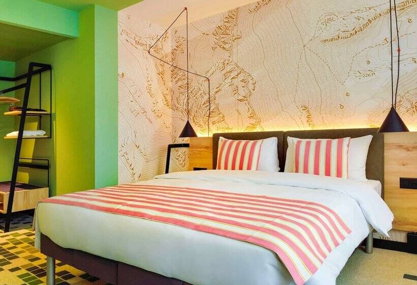 带阳台的高级房间, Nonanteneuf Appart Hôtel Sierre   Self Check In