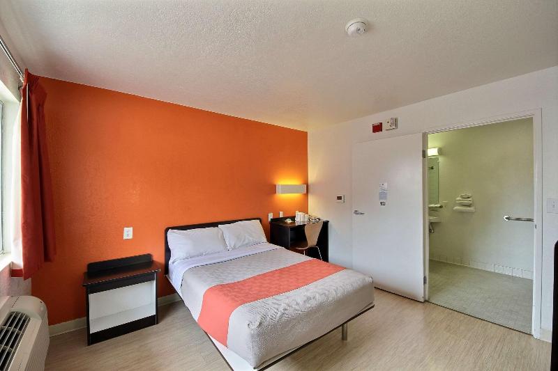 Номер Стандарт Адаптированный для Инвалидов, Motel 6 San Marcos, Tx