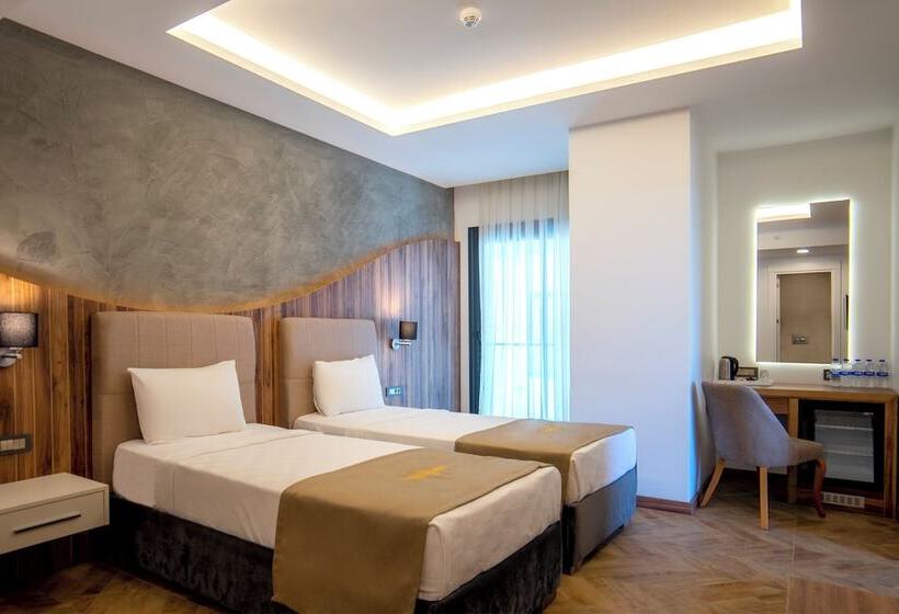 Quarto Familiar, Maril Beach & Spa Hotel