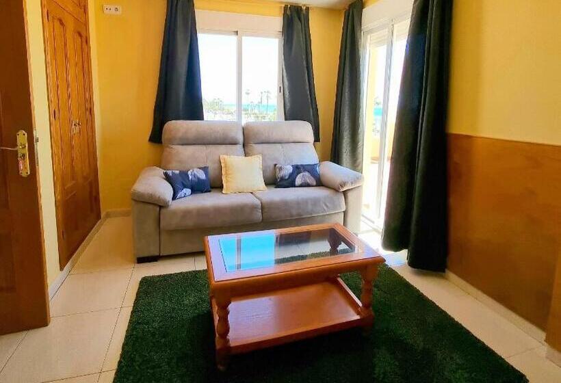 Полулюкс Вид на Море, Hostal La Estacion