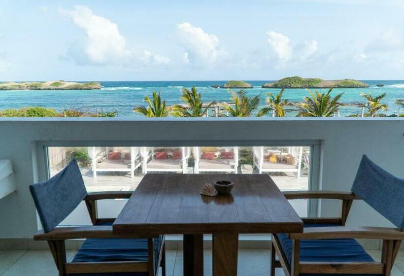 اتاق استاندارد با بالکن و چشم‌انداز دریا, Visiwa Beach Resort