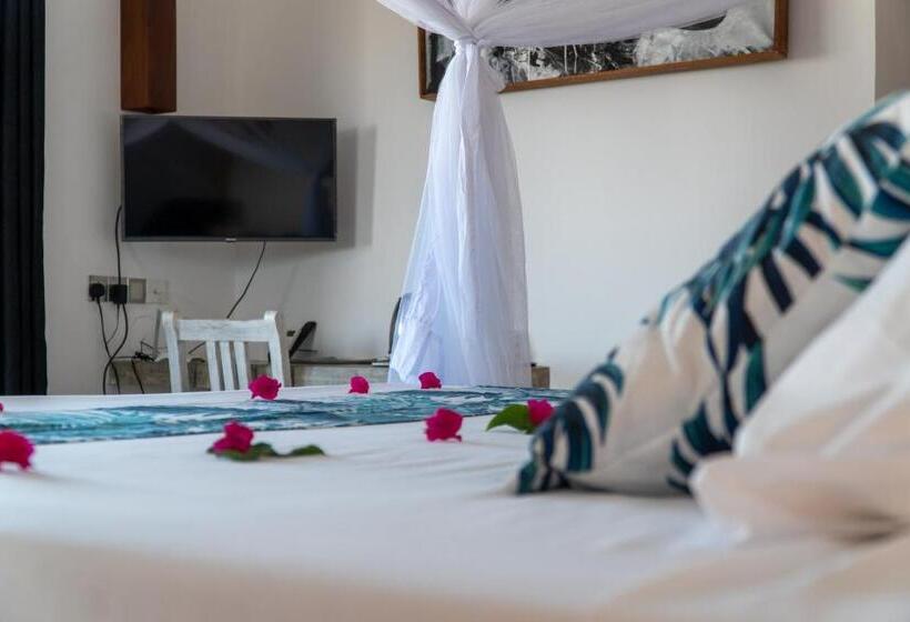 اتاق خانوادگی با چشم‌انداز جانبی دریا, Visiwa Beach Resort