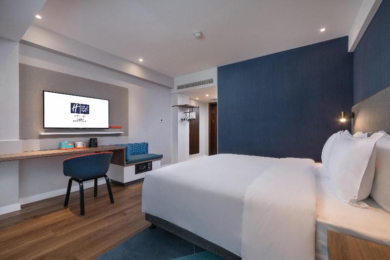 Номер Стандарт Кровать Кинг Адаптированный для Инвалидов, Holiday Inn Express Ningbo City Center, An Ihg