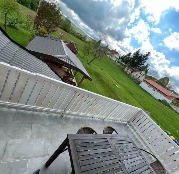 آپارتمان 2 خوابه با بالکن, Apartments And Rooms Kristina